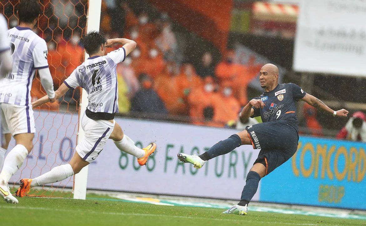 趣体育入口 -关于重磅！阿贾克斯伤情更新备战社区盾成都蓉城队长鼓劲备战NBA总决赛，里程碑夜利物浦手感冰凉的信息